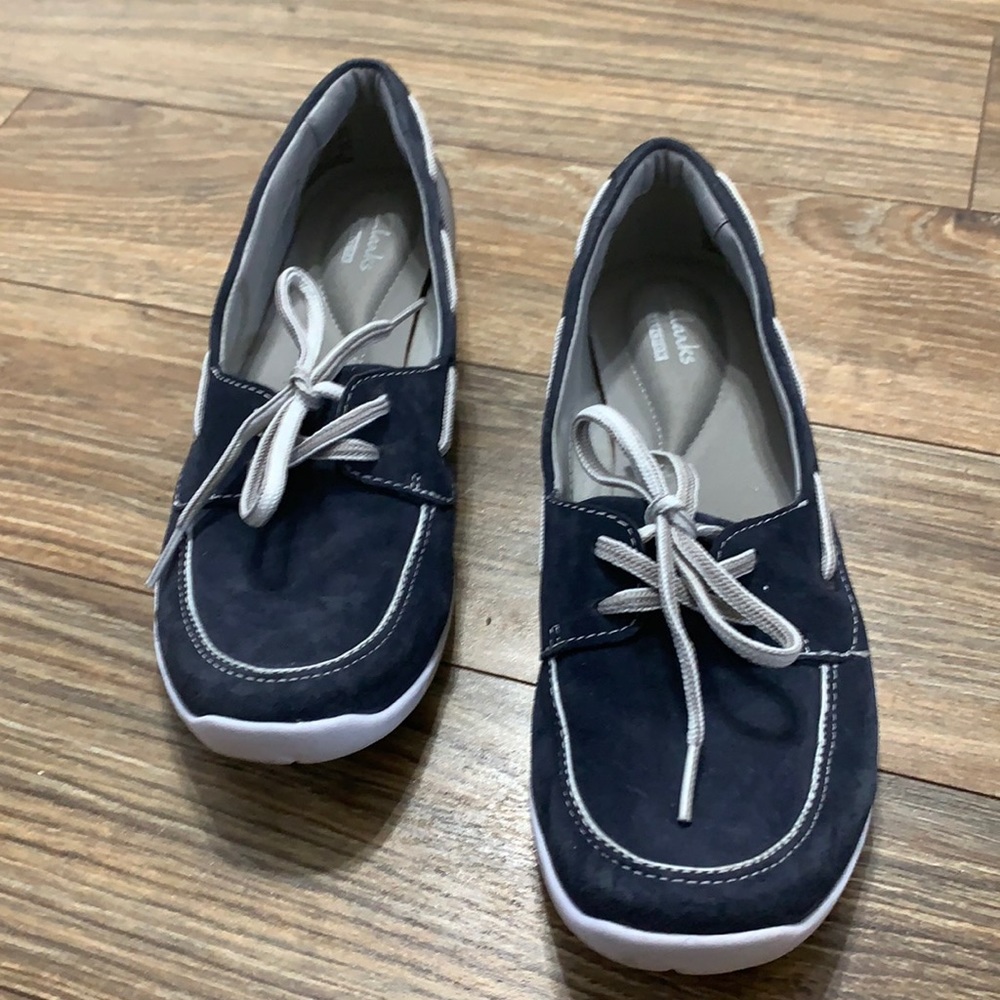 Clarks size 8.5 navy boating shoes